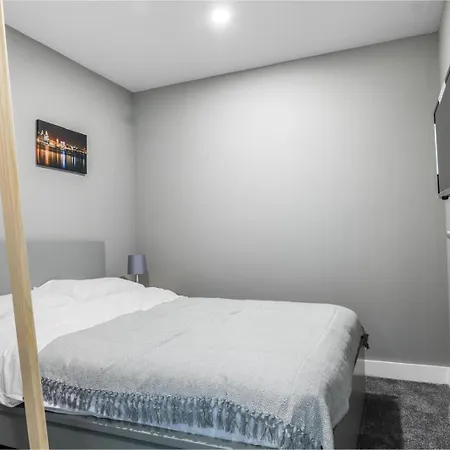 Apt 20, Elegant 2-Bed Apartment Liverpool Exterior photo