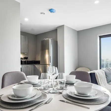 Apt 20, Elegant 2-Bed Apartment Liverpool Exterior photo