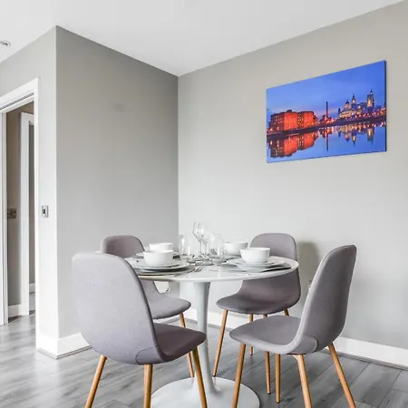 Apt 20, Elegant 2-Bed Apartment Liverpool Exterior photo