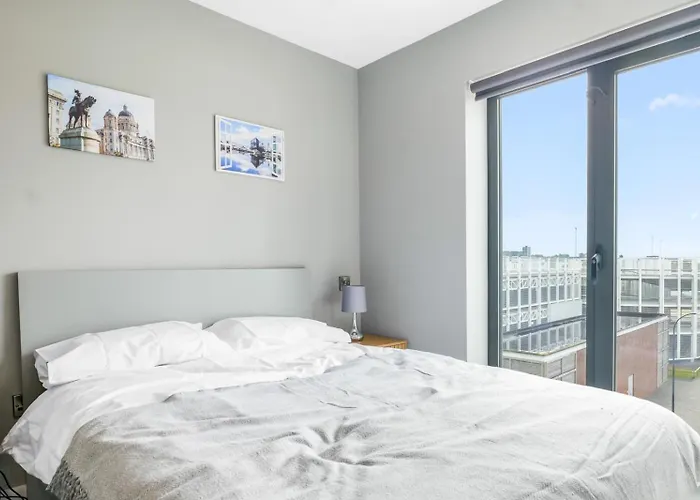 Apt 20, Elegant 2-Bed Apartment